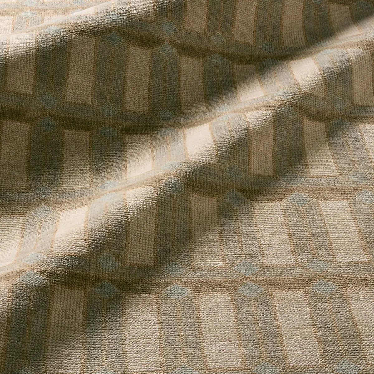 Cera Hand Knotted Rug - CRA09