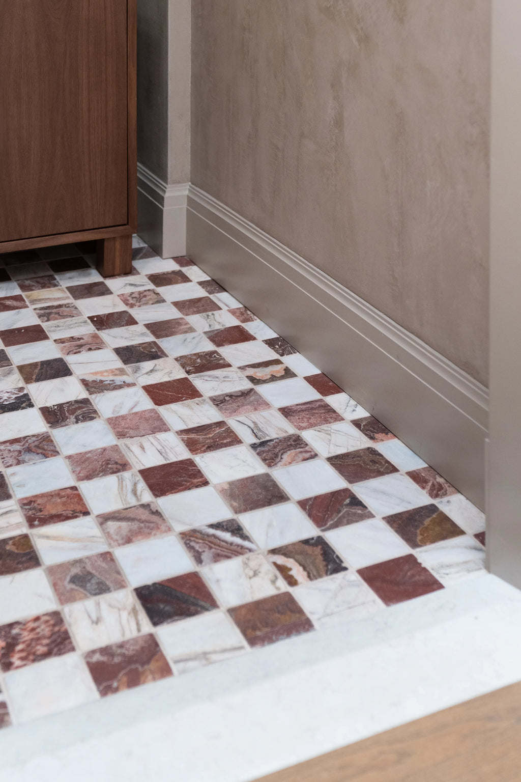 Red Onyx 4"x4" Tumbled Marble Tile