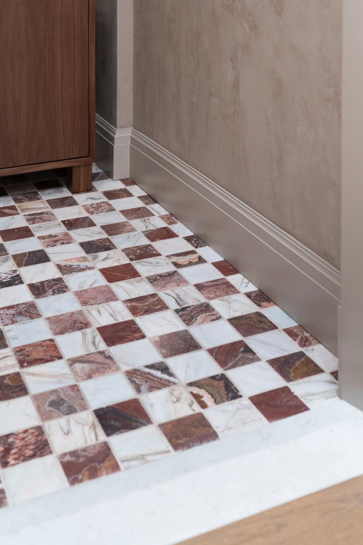 Red Onyx 4"x4" Tumbled Marble Tile
